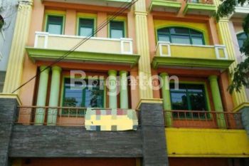 3 UNIT RUKO JAKSA AGUNG