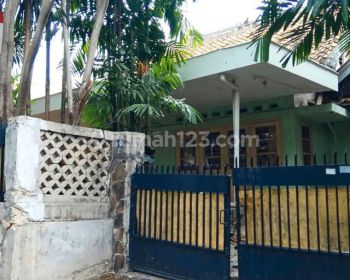 Dijual Rumah Lama di Dharmawangsa, Turun Harga