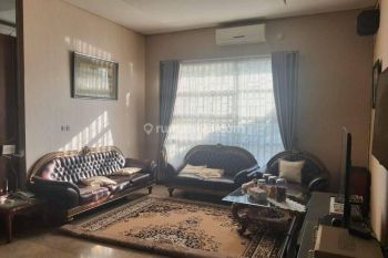 Rumah Dekat Ke Pusat Perbelanjaan Di Margahayu Permai Bandung