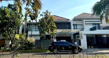 Rumah 2 Lantai Bagus Furnished di Graha Famili Siap Huni