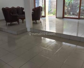 Enak Luar Dalem Rumah di Mainroad Jalan Perintis Sarijadi Bandung