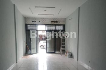 RUKO KEMBANGAN 3 LANTAI