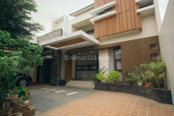 Rumah Mewah Dekat Kampus Ugm Dan Pakuwon Mall Yogyakarta