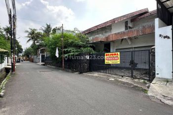 Non.689 Rumah Tua 2 Lantai Lokasi Cantik