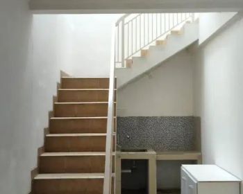 Disewakan rumah eksklusif dengan lokasi sangat strategis