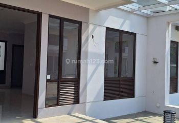 Dijual rumah masih baru banyak fasilitas dalam kawasan , siap huni Podomoropark