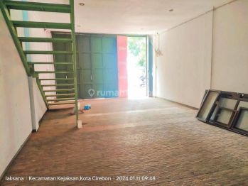 Ruko Rendeng Jalan Ramai Strategis Tentara Pelajar Cirebon