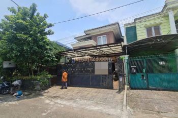 Rumah di Taman Royal Cipondoh Tangerang