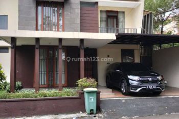 Dijual rumah modern terawat Tubagus Ismail Dago