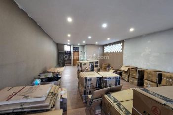 Rumah Usaha Ruko Pusat Kota Mainroad Astana Anyar