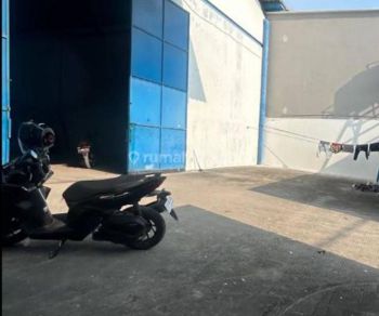 Gudang di Cipondoh Tangerang Luas 700m2, Shm, Ada Mess Dan Kantor
