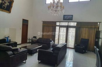 Rumah Dijual Cantik Modern Nyaman di Kembar Mas