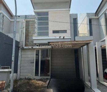 Rumah di Gunung Anyar 2 Lantai SHM Murah Butuh Renovasi