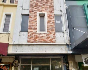 Ruko Modern Town Market Modernland Hadap jalan utama sudah ramai