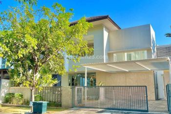 Jual Rumah Mewah Graha Natura 2 Lantai Full Renovasi + Furnished