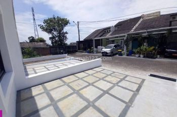 Harga Terbaik Rumah Hoek Cluster Cisaranten Bandung 149M1