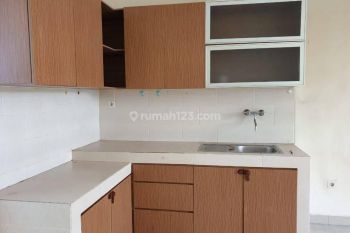 Disewakan rumah 2 kamar 2 lantai bagus dan murah banget!!!