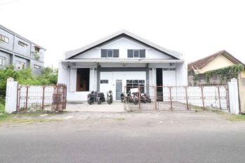 Gudang Lokasi Strategis di Kerobokan Jalan Muding Indah