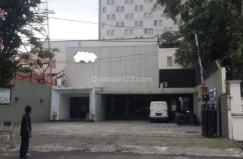 Resto Tengah Kota Jalan Jawa Gubeng Surabaya