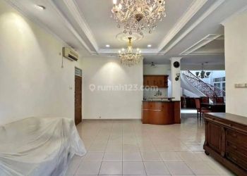 Jual cepat rumah bagus siap huni Lokasi Strategis Harga miring