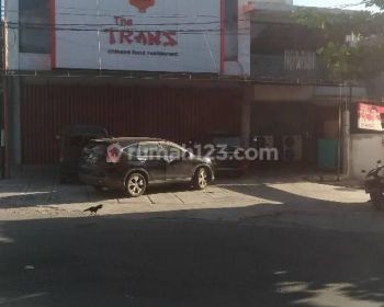 Rumah usaha strategis di banjarsari solo
