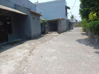 Jual tanah bonus rumah di dekat Hyatt