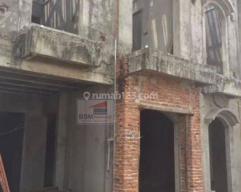 Tanah Ada Bangunan Belum Selesai di Pasar Minggu Lokasi Strategis