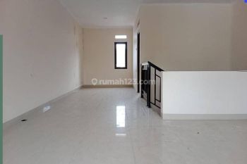 Edisi Terbatas Rumah Baru Tiga Lantai Di Turangga Bandung 126M8