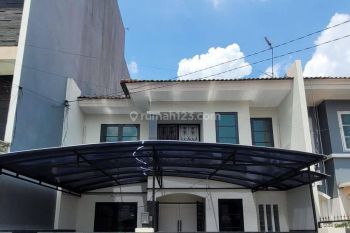 Rumah 2 Lantai Sudah Renovasi Sertifikat Hak Milik di Perumahan Gading Arcadia,