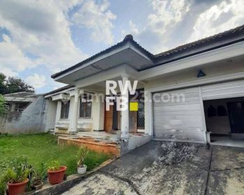 Rumah lama hitung tanah area kemang utara bebas banjir