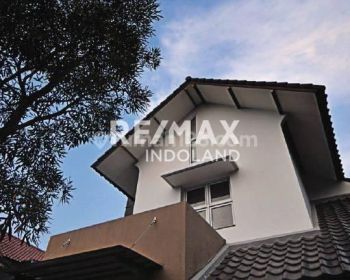 Jual Rumah Kantor Di Taman Cilandak 2 Lantai Semi Furnished