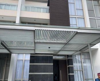 Sewa Rumah Pik Golf Island Ukuran 8x25 Hazel 3 Lantai Full Furnish