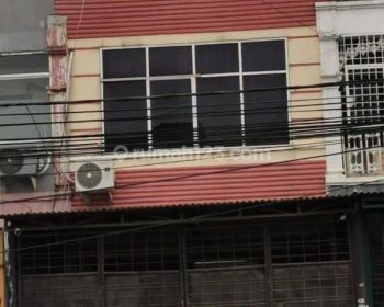 Ruko 3,5 Lantai Cocok untuk Kantor atau Usaha di Taman Ratu Jakarta Barat