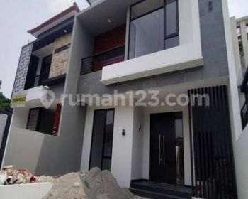 Rumah Sudah Renovasi Dekat Pintu Tol Dan Stasiun Kereta Bintaro