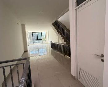 disewakan ruko osaka pik 2 ukuran 4,5x15 3 lantai cocok murah