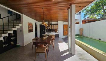 Dijual Sale Villa Lantai 2 Lokasi Di Pererenan Canggu Bali. Villa Modern Dekat