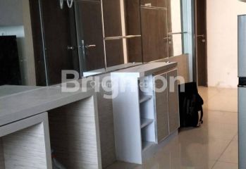 APARTEMEN PASAR BARU STRATEGIS FULLY FURNISH