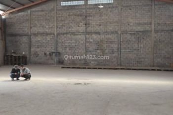 Gudang di Sadang Rahayu Dekat Ke TKI Dan Cigondewah Akses Fuso