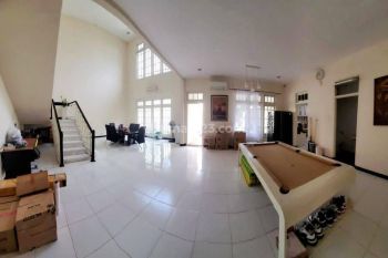 Termurah Rumah Minimalis 2 Lt Pakuwon City Depan