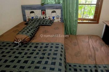 Di Sewakan Rumah Semi Furnish di TKI 2