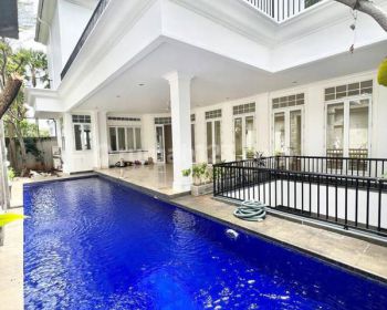 Modern House 5 Bedrooms In Compound Cilandak