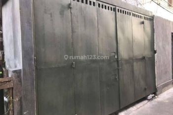 Rumah Tua Lokasi Strategis untuk kos di Grogol(GRG61)