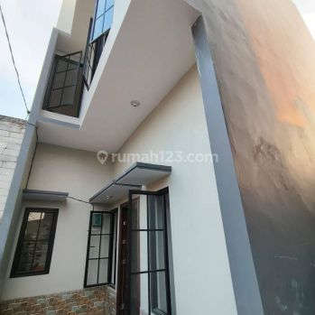 Dijual Rumah 2 lt bagus di Duri Kepa