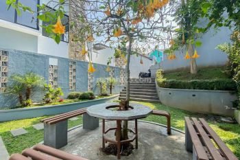 Rumah Bagus Dalam Komplek Usd 1.800 Warung Jati 5 Kamar