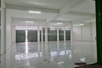 Disewakan tempat usaha ruko gudang dekat Kerobokan
