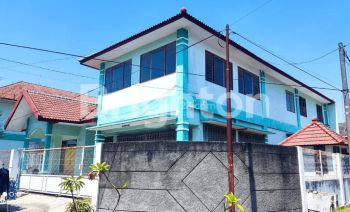 GEDUNG EX SEKOLAH 2 LANTAI BERADA DI KAWASAN PERUMAHAN NIRWANA EKSEKUTIF