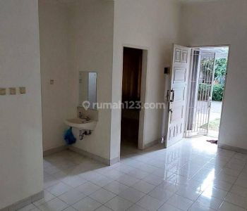 Rumah Kota Wisata Lingkungan Aman Nyaman Strategis, Dekat Toll,Dekat Mall Living