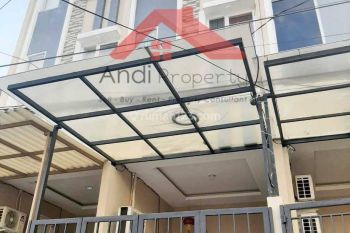 Rumah Bangunan Masih baru bebas banjir di Taman ratu(TR103)