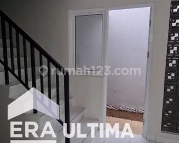 Rumah 2 Lantai Bagus Unfurnished SHM di Summarecon, Bandung