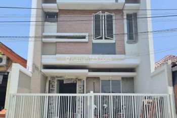 Rumah Baru 2lt di Baruk Dekat Raya Merr, Superindo